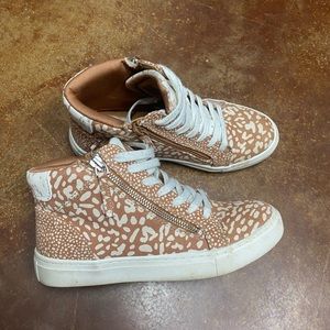 Universal Thread from Target